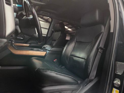 Used 2019 Chevrolet Silverado 3500 LTZ w/ Duramax Plus Package image 10