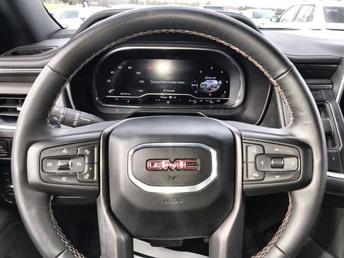 Used 2024 GMC Yukon AT4 w/ Technology Package AWD/4WD image 14