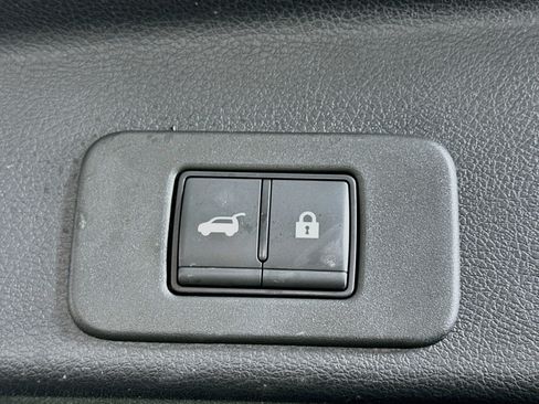 Used 2025 Nissan Murano SV FWD image 30