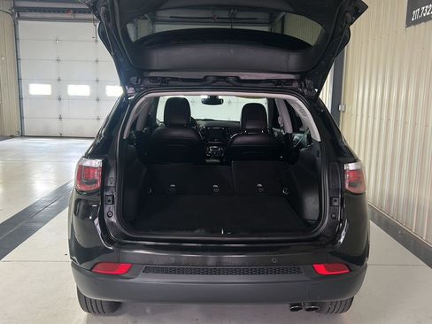 Used 2019 Jeep Compass Latitude AWD/4WD image 10