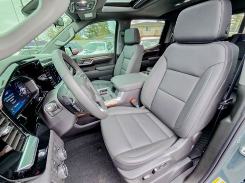 Used 2026 Chevrolet Silverado 1500 LT Trail Boss w/ Convenience Package II image 35