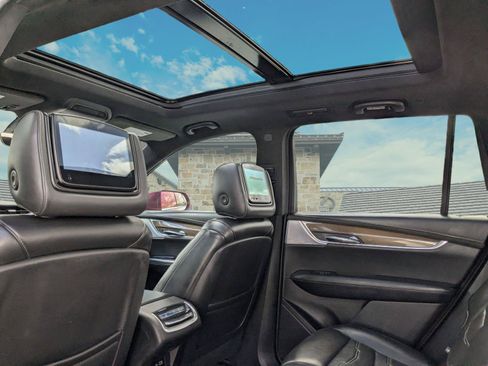 Used 2020 Cadillac XT6 FWD image 18