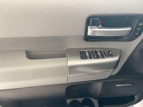 Used 2021 Toyota Sequoia Limited AWD/4WD image 13