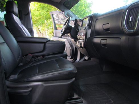 Used 2020 GMC Sierra 1500 SLE w/ SLE Value Package image 20