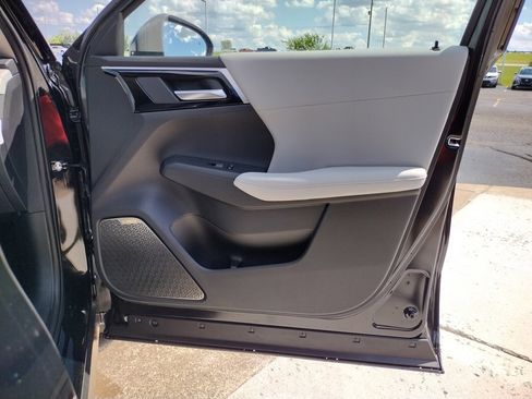 New 2025 Mitsubishi Outlander SE image 33