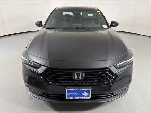 Used 2023 Honda Accord Sport image 3