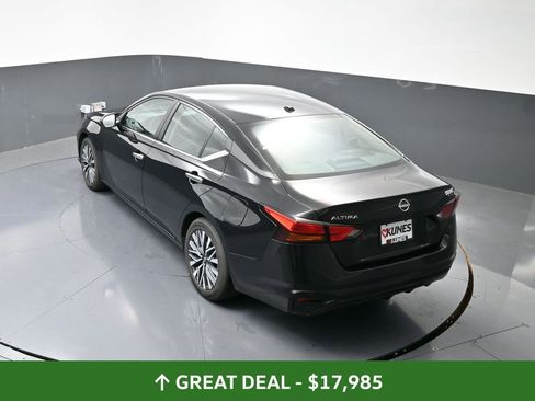 Used 2024 Nissan Altima 2.5 SV image 47