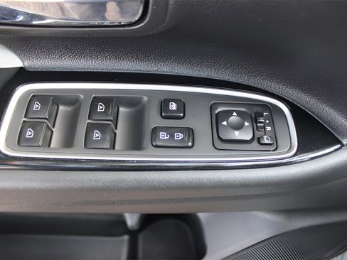 Used 2022 Mitsubishi Outlander SEL image 8