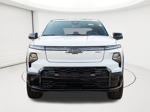 New 2024 Chevrolet Silverado EV RST image 10