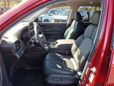 New 2025 Honda Pilot EX-L image 6