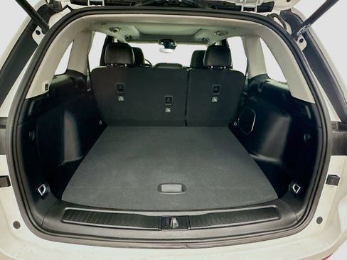 Used 2023 Jeep Grand Cherokee 4WD 4xe image 31