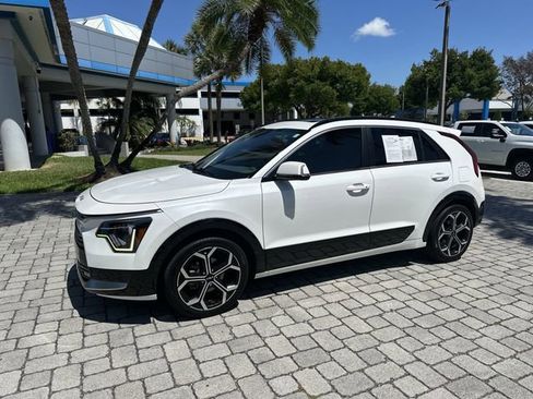 Used 2023 Kia Niro EX Touring FWD image 16