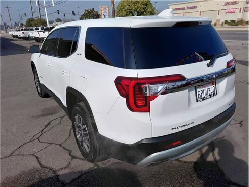 Used 2020 GMC Acadia SLE image 17