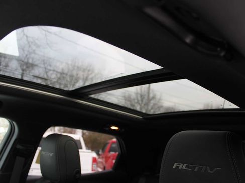 Used 2024 Chevrolet TrailBlazer ACTIV w/ Convenience Package image 6