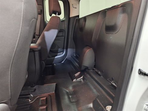 Used 2022 Chevrolet Colorado LT w/ Fleet Safety Package image 10