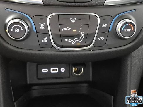 Used 2022 Chevrolet Equinox LT FWD image 18