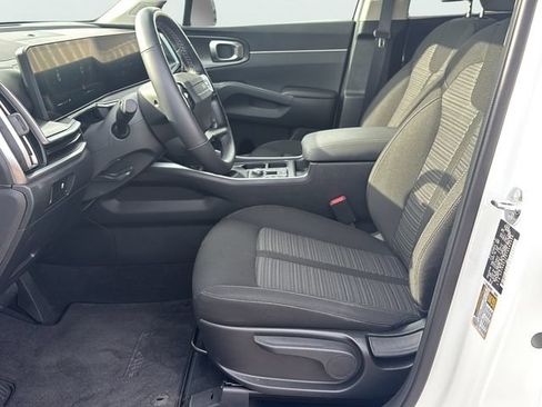 Certified 2026 Kia Sorento LX FWD image 21