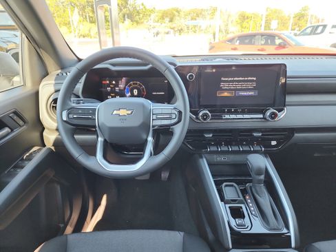 New 2026 Chevrolet Colorado W/T image 12