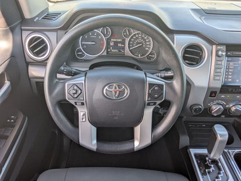 Used 2015 Toyota Tundra SR5 w/ SR5 Upgrade Package AWD/4WD image 18