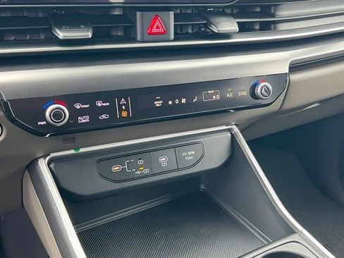 New 2026 Kia Carnival LXS FWD image 21