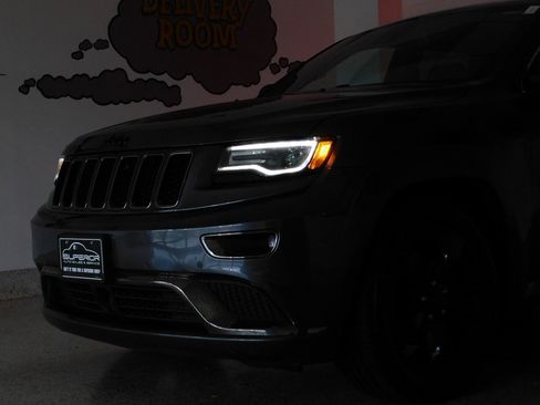 Used 2016 Jeep Grand Cherokee Overland w/ Advanced Technology Group image 19