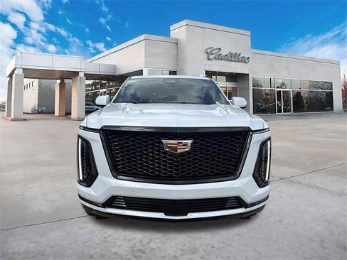 New 2026 Cadillac Escalade ESV Sport w/ Touring Package image 8