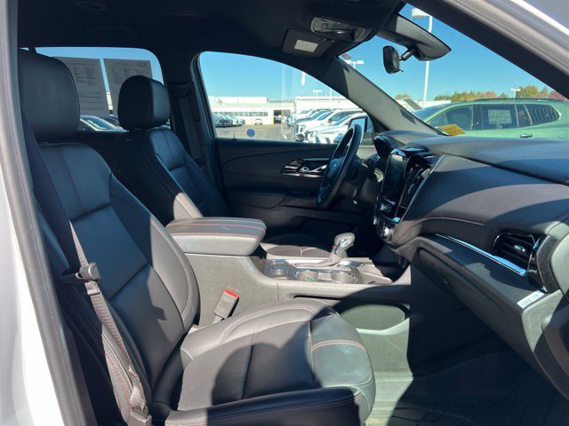 Used 2023 Chevrolet Traverse RS w/ LPO, Floor Liner Package AWD/4WD image 11