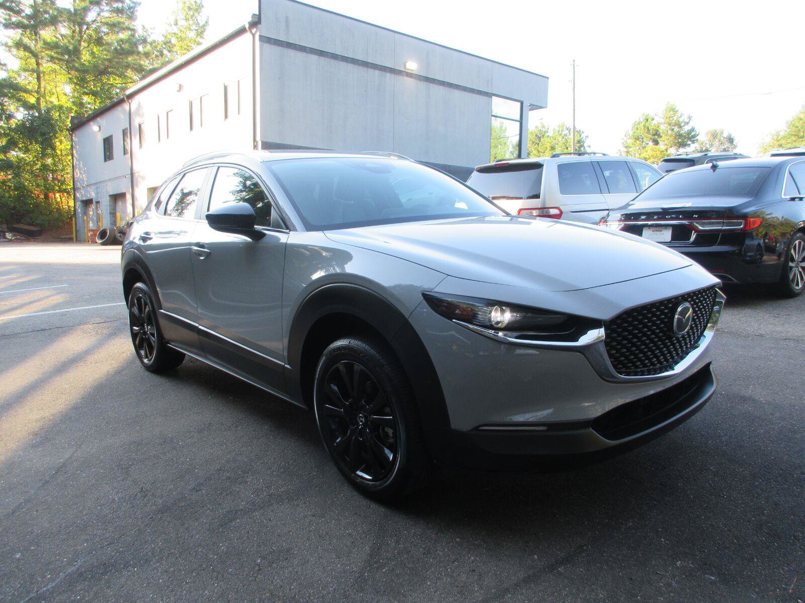 Used 2025 MAZDA CX-30 AWD 2.5 S w/ Select Sport Pkg image 3