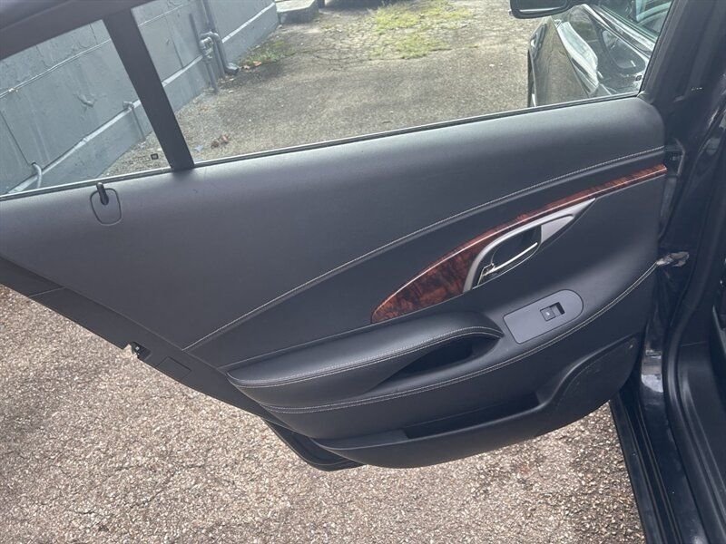 Used 2013 Buick LaCrosse Premium FWD image 31