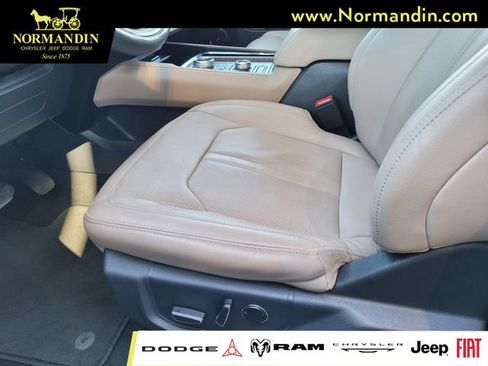 Used 2024 Ford Expedition Max Limited AWD/4WD image 15