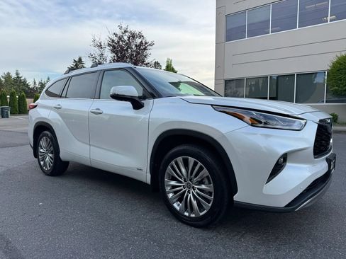 Used 2023 Toyota Highlander Platinum AWD/4WD image 1