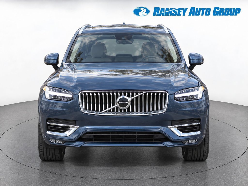 Used 2025 Volvo XC90 B5 Core w/ Protection Package Premier AWD/4WD image 5