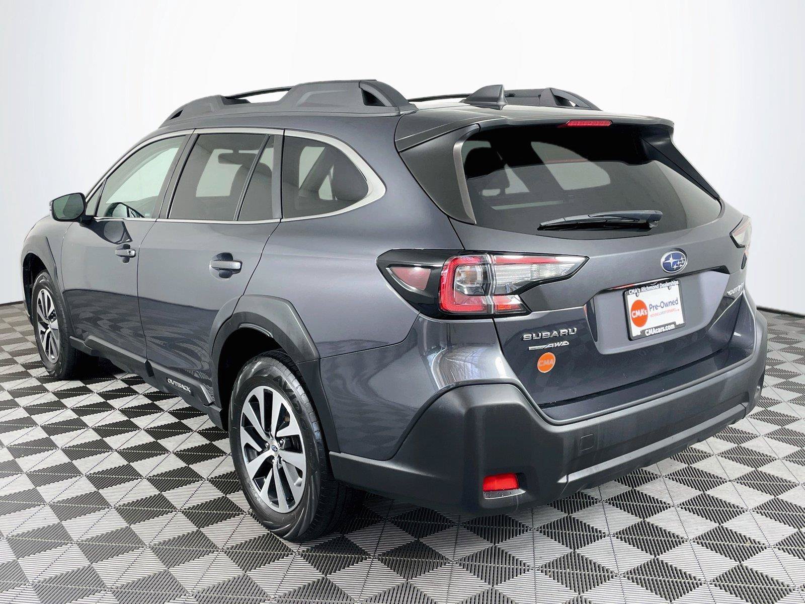 Used 2023 Subaru Outback Premium AWD/4WD image 7