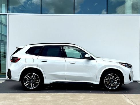 New 2026 BMW X1 xDrive28i w/ Technology Package AWD/4WD image 3