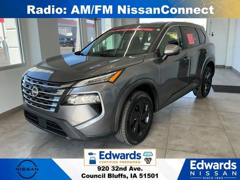Used 2024 Nissan Rogue SV AWD/4WD image 5