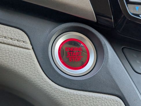 Used 2019 Honda Odyssey EX-L image 18