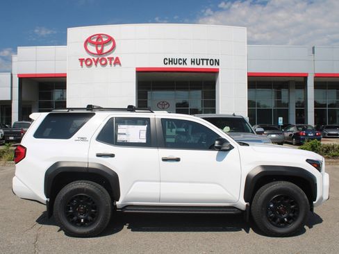 Used 2025 Toyota 4Runner TRD Off-Road Premium image 12
