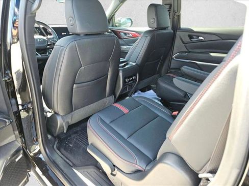 New 2026 Chevrolet Traverse RS w/ LPO, Floor Liner Package FWD image 10