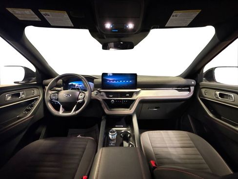 Certified 2025 Ford Explorer ST-Line w/ ST-Line Street Pack AWD/4WD image 22