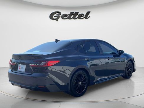 Used 2025 Toyota Camry SE w/ Multimedia Upgrade Package FWD image 5