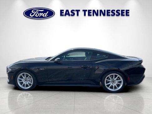 Used 2025 Ford Mustang GT Premium RWD image 6