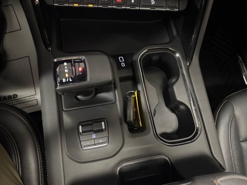 Used 2025 GMC Sierra 1500 AT4 w/ AT4 Premium Package image 24