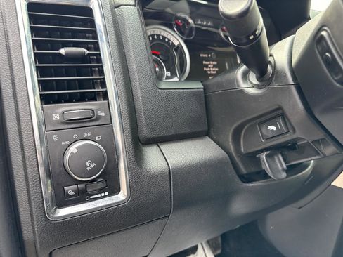 Used 2014 RAM 1500 Laramie w/ Convenience Group AWD/4WD image 15