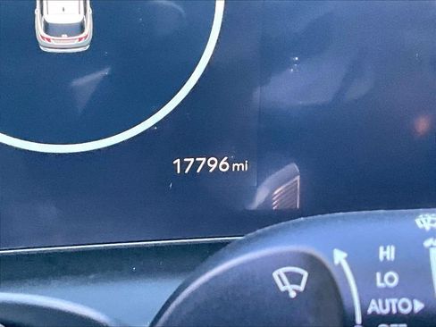 Used 2025 Hyundai Tucson Limited AWD/4WD image 25