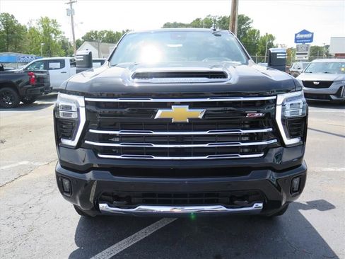 New 2025 Chevrolet Silverado 2500 LTZ w/ Z71 Chrome Sport Edition image 9