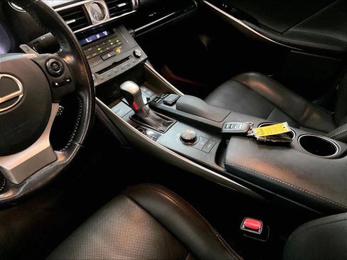 Used 2016 Lexus IS 200t w/ Navigation System Package image 18