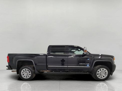 Used 2017 GMC Sierra 2500 Denali image 12