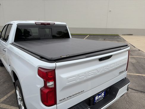 Used 2026 Chevrolet Silverado 1500 High Country w/ High Country Premium Package AWD/4WD image 9