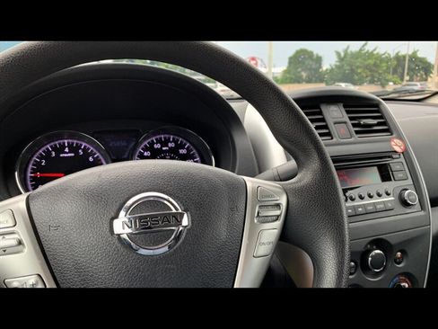 Used 2017 Nissan Versa SV FWD image 9