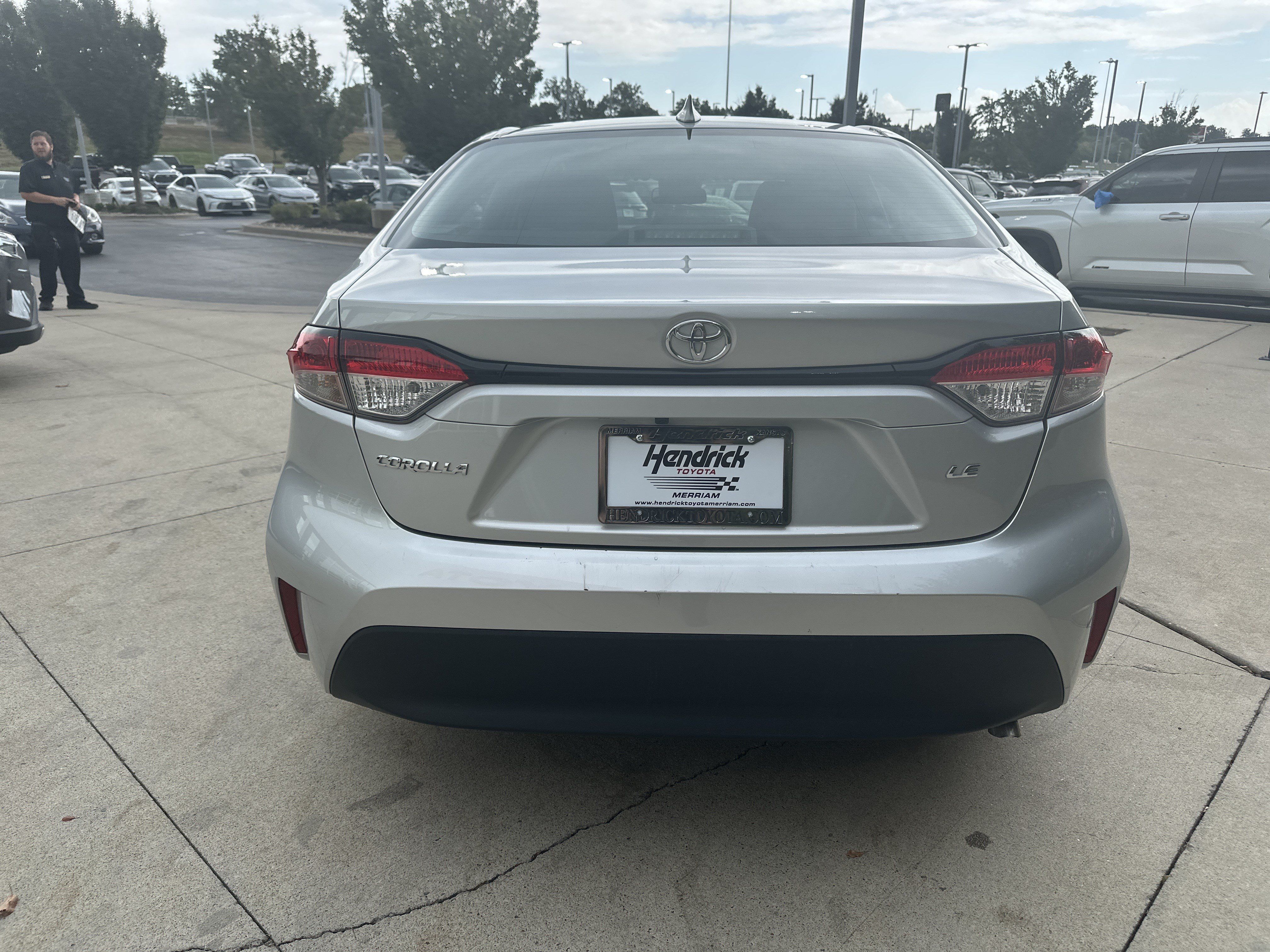 Used 2025 Toyota Corolla LE FWD image 8